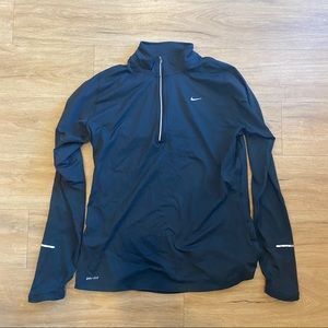 Women’s Nike running 3/4 zip in black